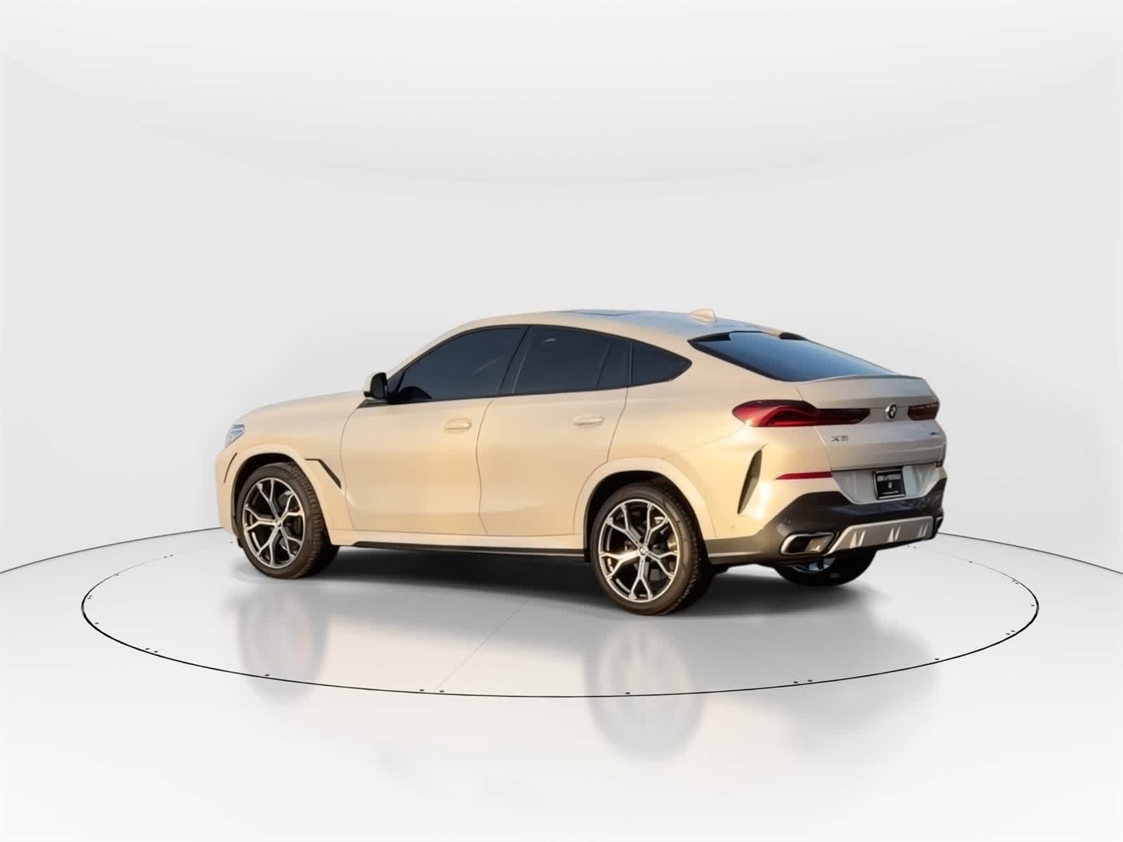 Thumbnail: 2022 BMW X6 - 7