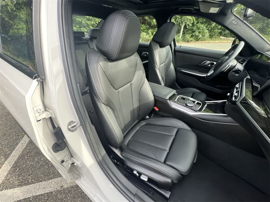 Thumbnail: 2023 BMW 3 Series - 22