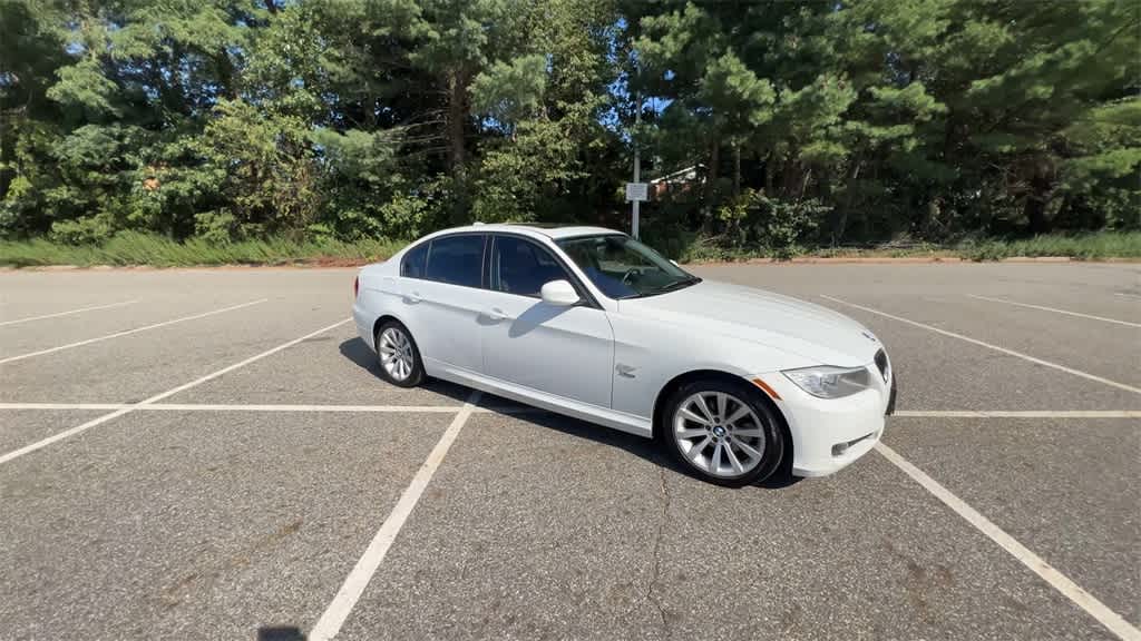Used 2011 BMW 3 Series 328i with VIN WBAPK5G53BNN82122 for sale in Freehold, NJ