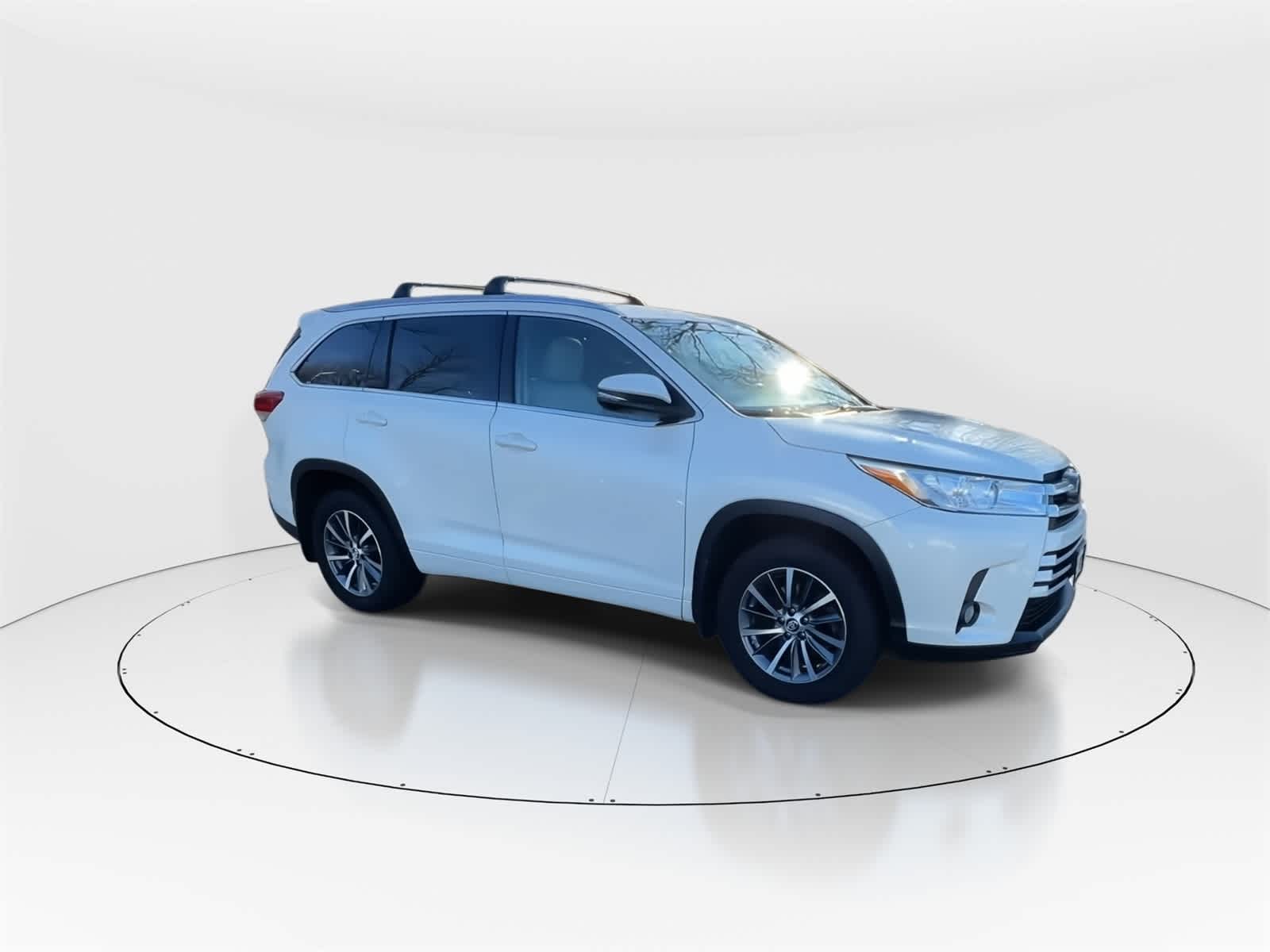 Thumbnail: 2017 Toyota Highlander - 3