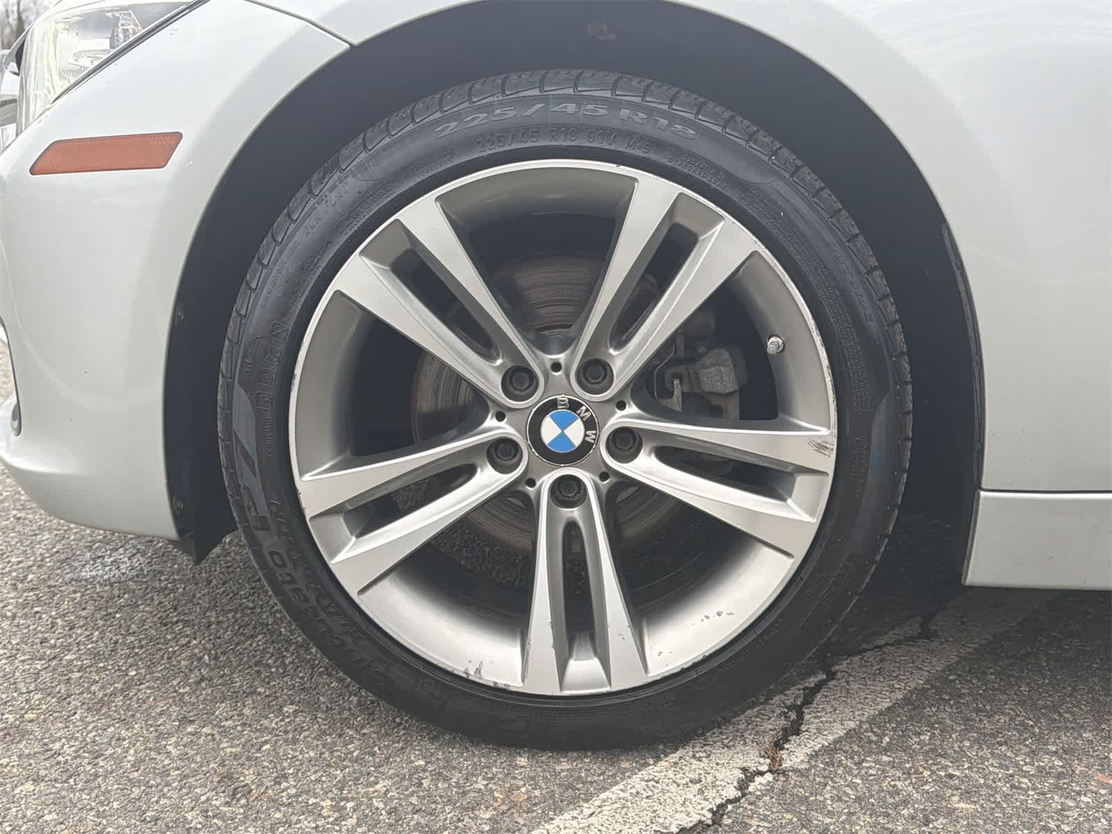 Thumbnail: 2015 BMW 3 Series - 16