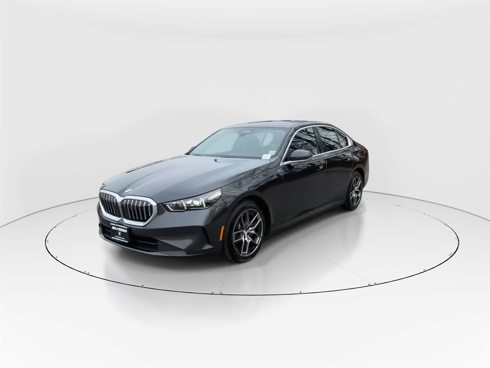 Thumbnail: 2026 BMW 5 Series - 5
