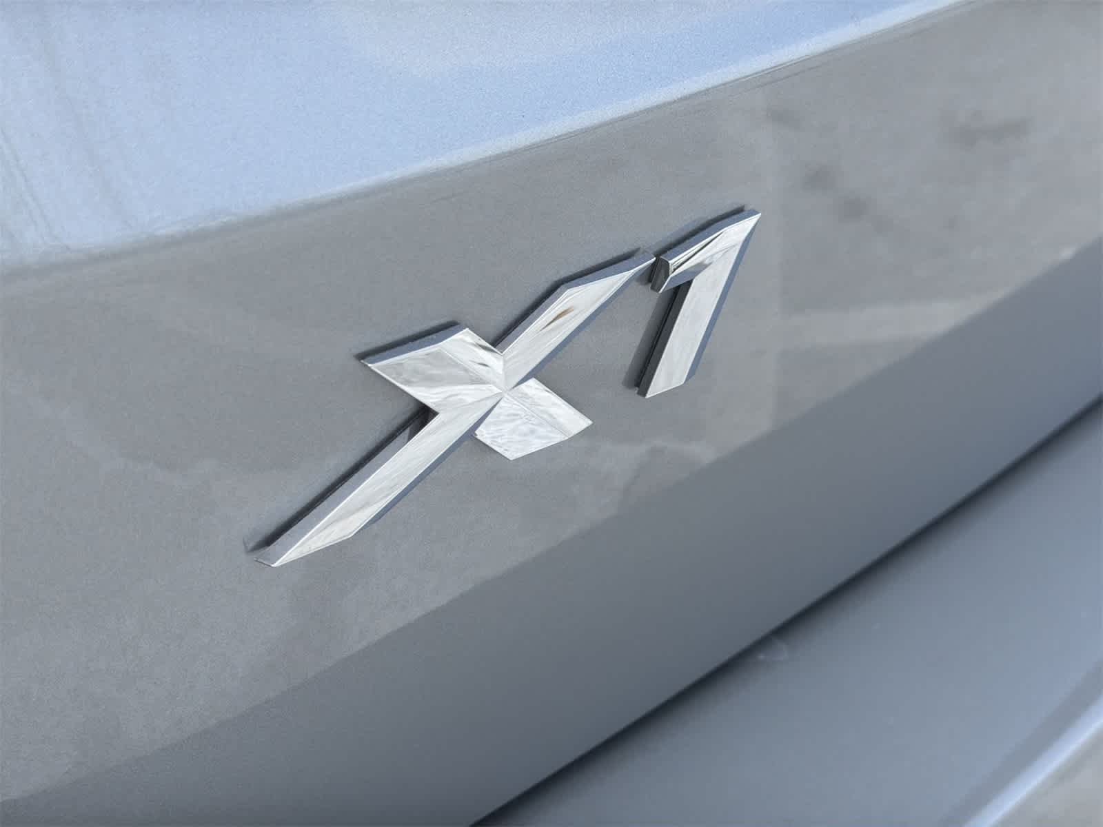 Thumbnail: 2025 BMW X1 - 15