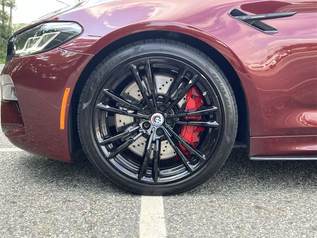 Thumbnail: 2022 BMW M5 - 16