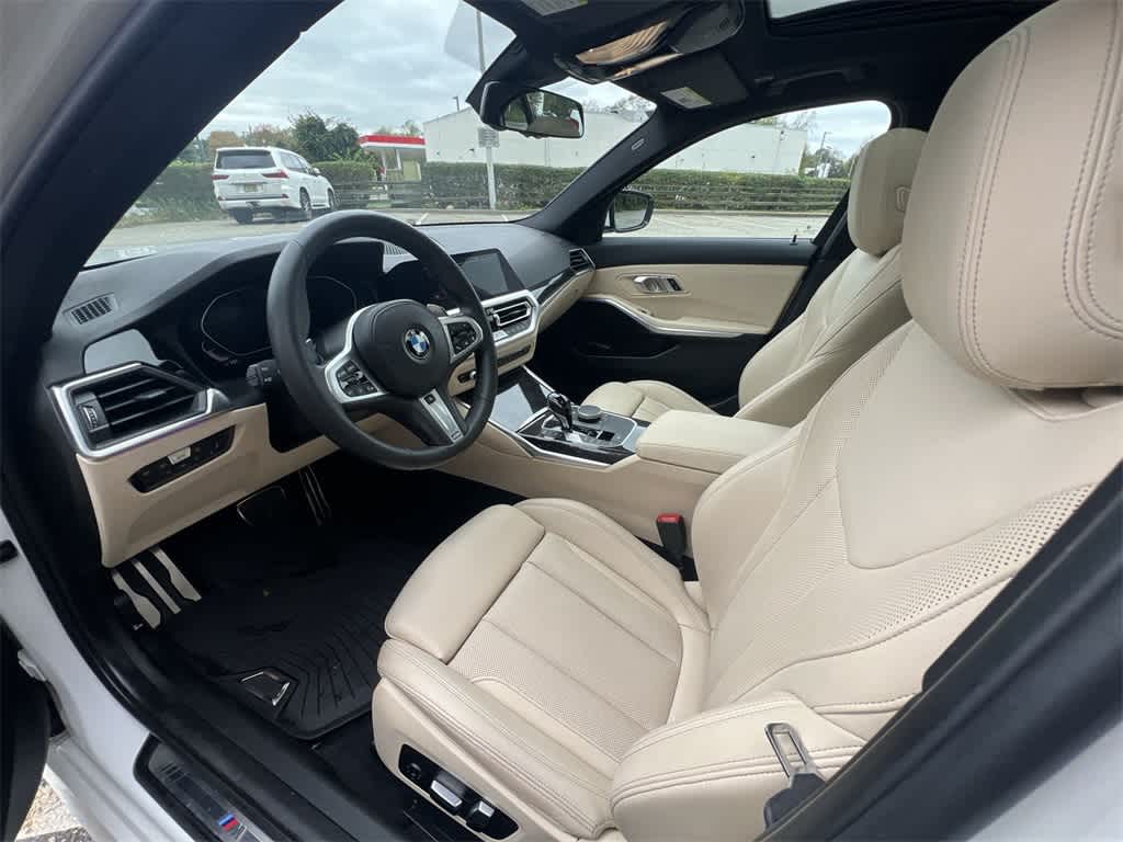 Thumbnail: 2022 BMW 3 Series - 10