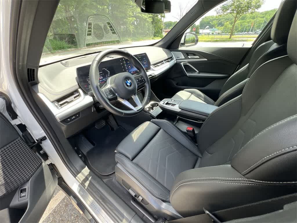 Thumbnail: 2023 BMW X1 - 10
