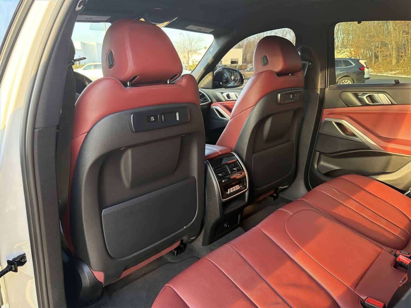 Thumbnail: 2022 BMW X6 - 20