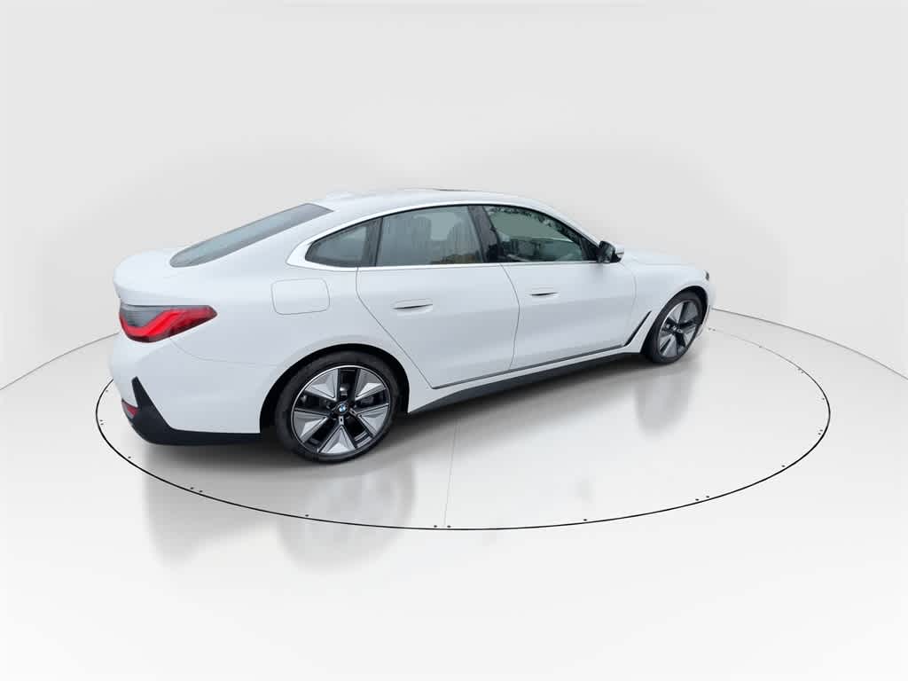 Thumbnail: 2025 BMW i4 - 3
