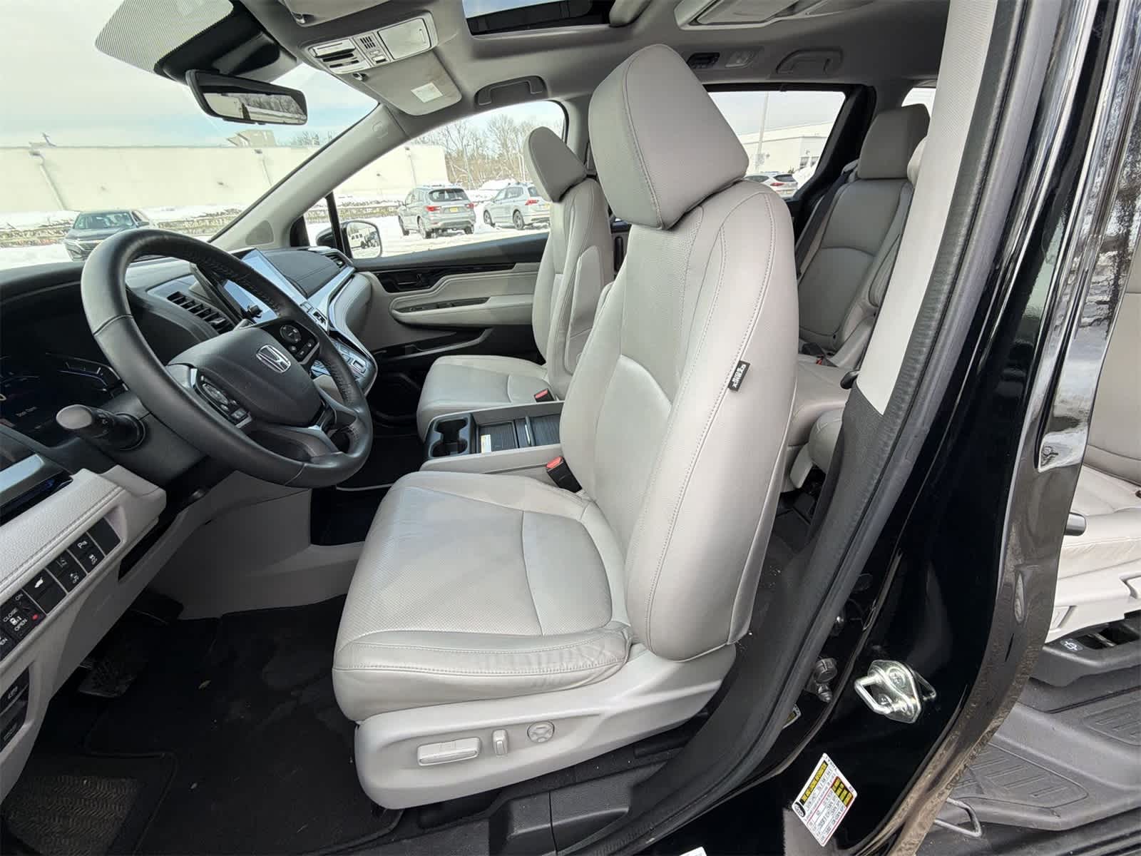 Thumbnail: 2018 Honda Odyssey - 19