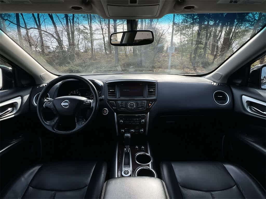 Thumbnail: 2015 Nissan Pathfinder - 18