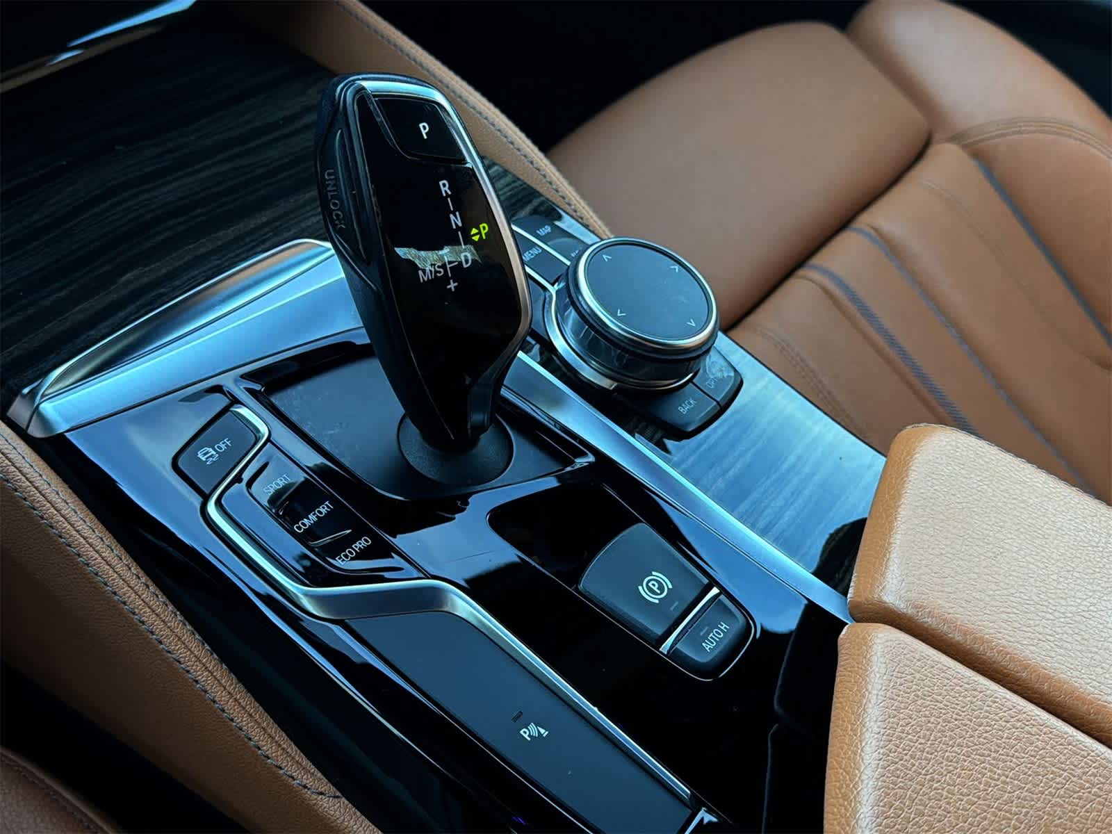 Thumbnail: 2018 BMW 5 Series - 25