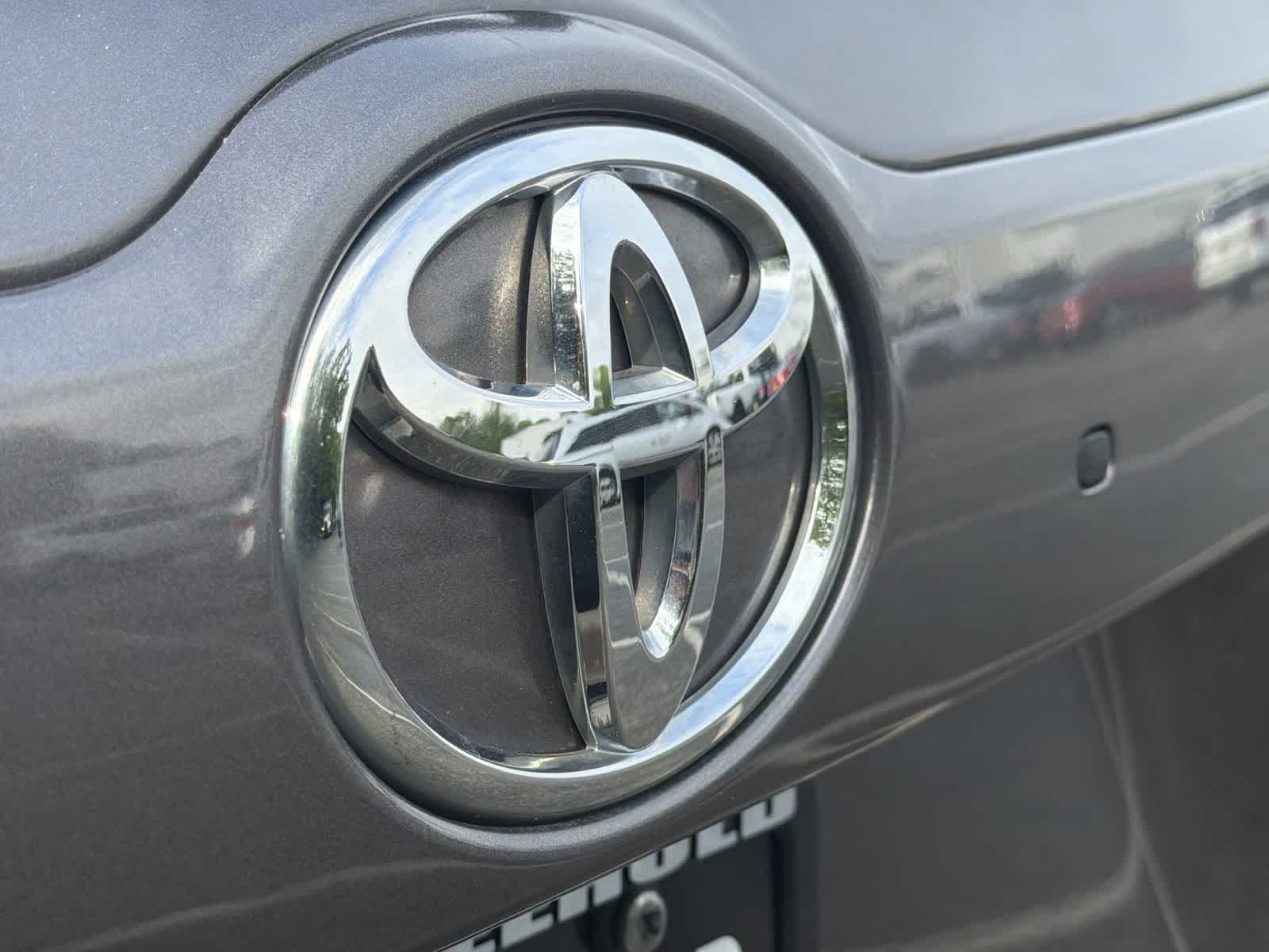 Thumbnail: 2014 Toyota Highlander - 14