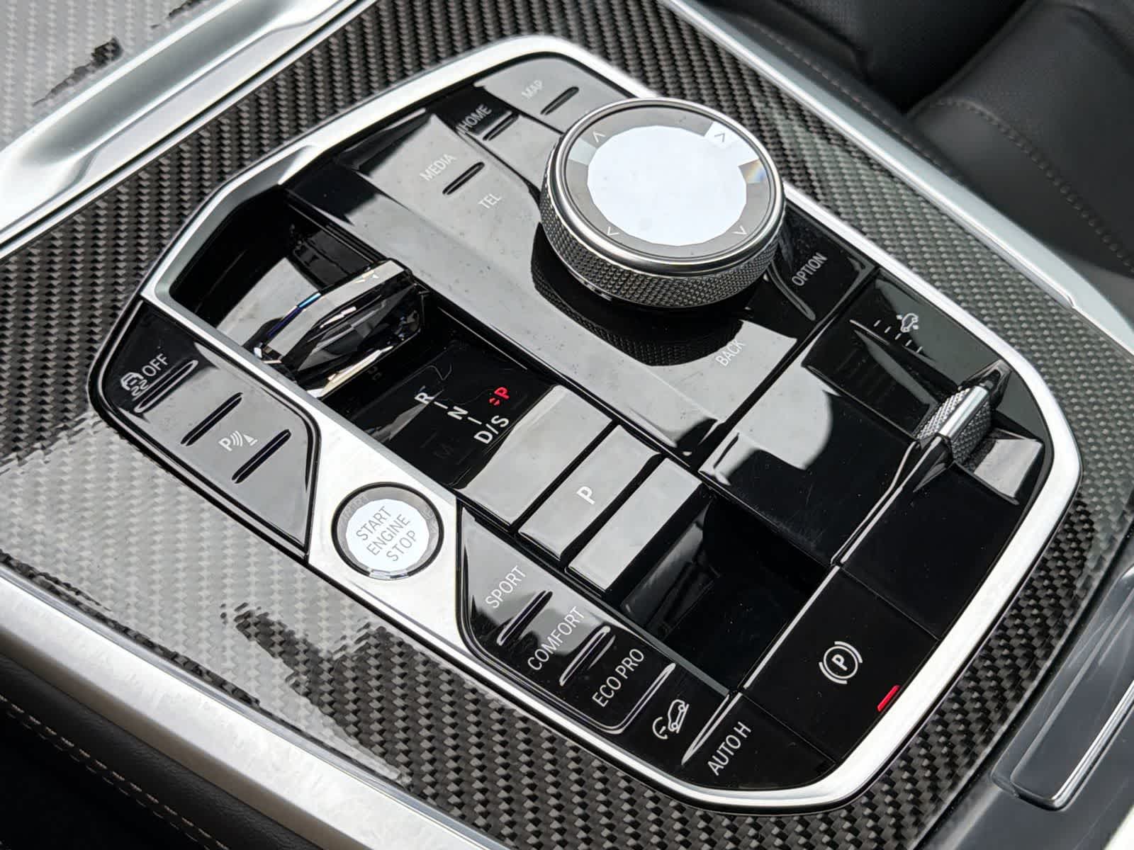 Thumbnail: 2025 BMW X7 - 24