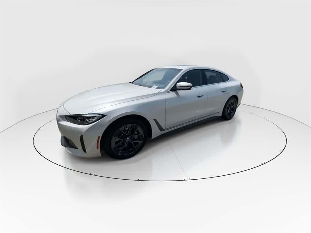 Thumbnail: 2023 BMW i4 - 4