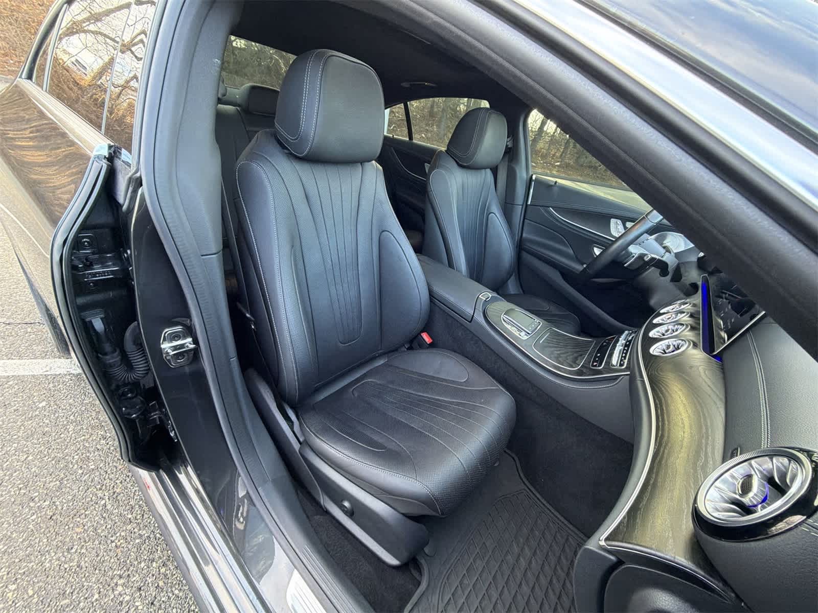 Thumbnail: 2022 Mercedes-Benz CLS - 22