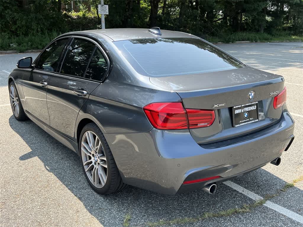 Thumbnail: 2016 BMW 3 Series - 12