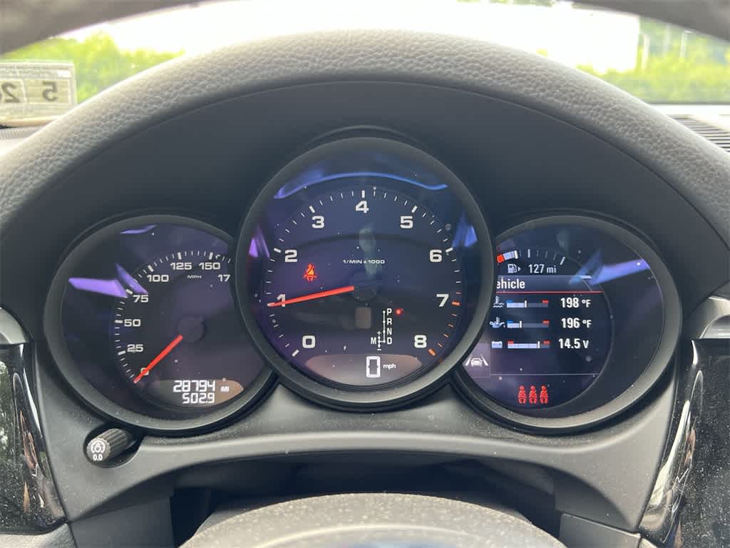 Thumbnail: 2021 Porsche Macan - 26