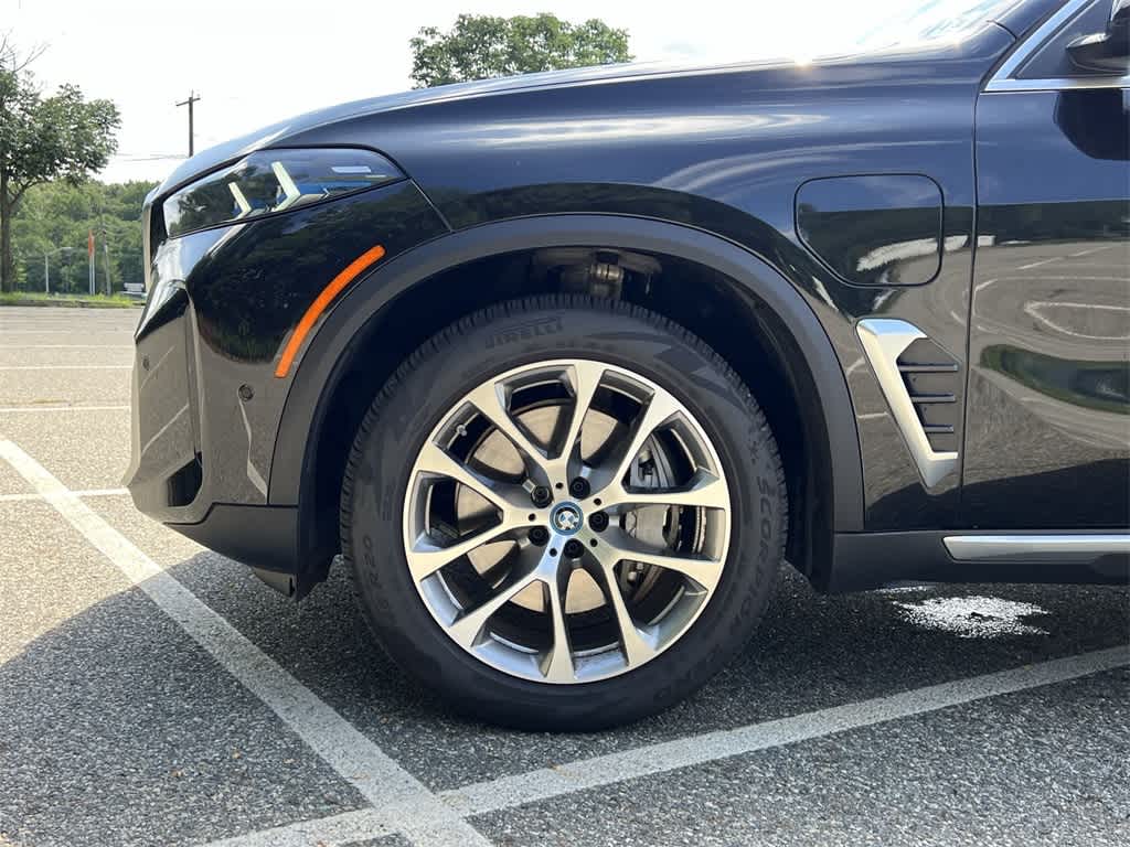 Thumbnail: 2025 BMW X5 - 16