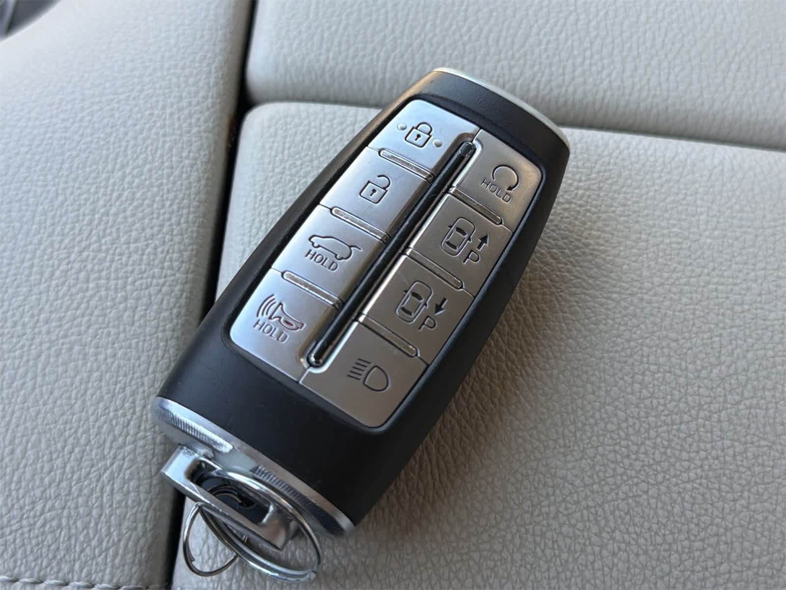 Thumbnail: 2023 Genesis GV80 - 28