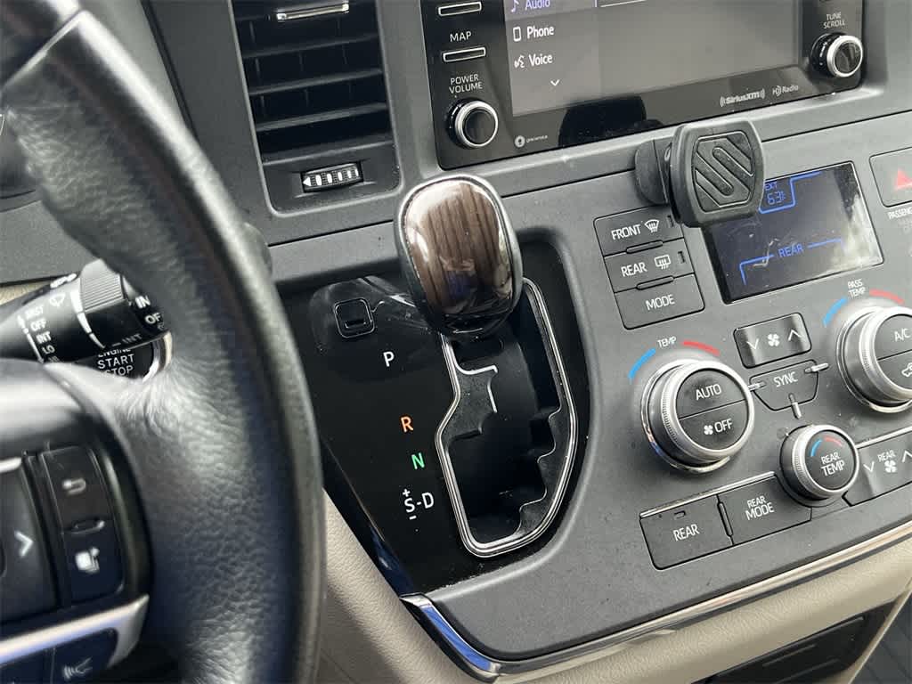 2019 Toyota Sienna XLE Premium 25