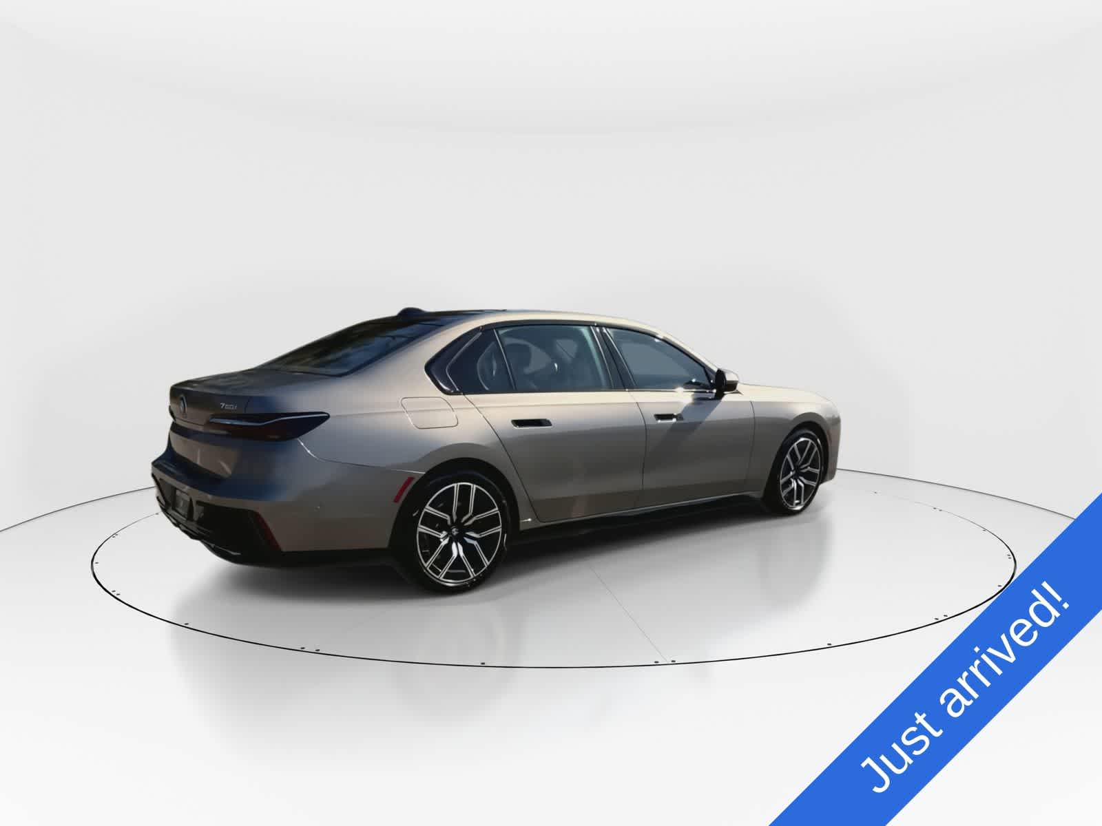 Thumbnail: 2023 BMW 7 Series - 8