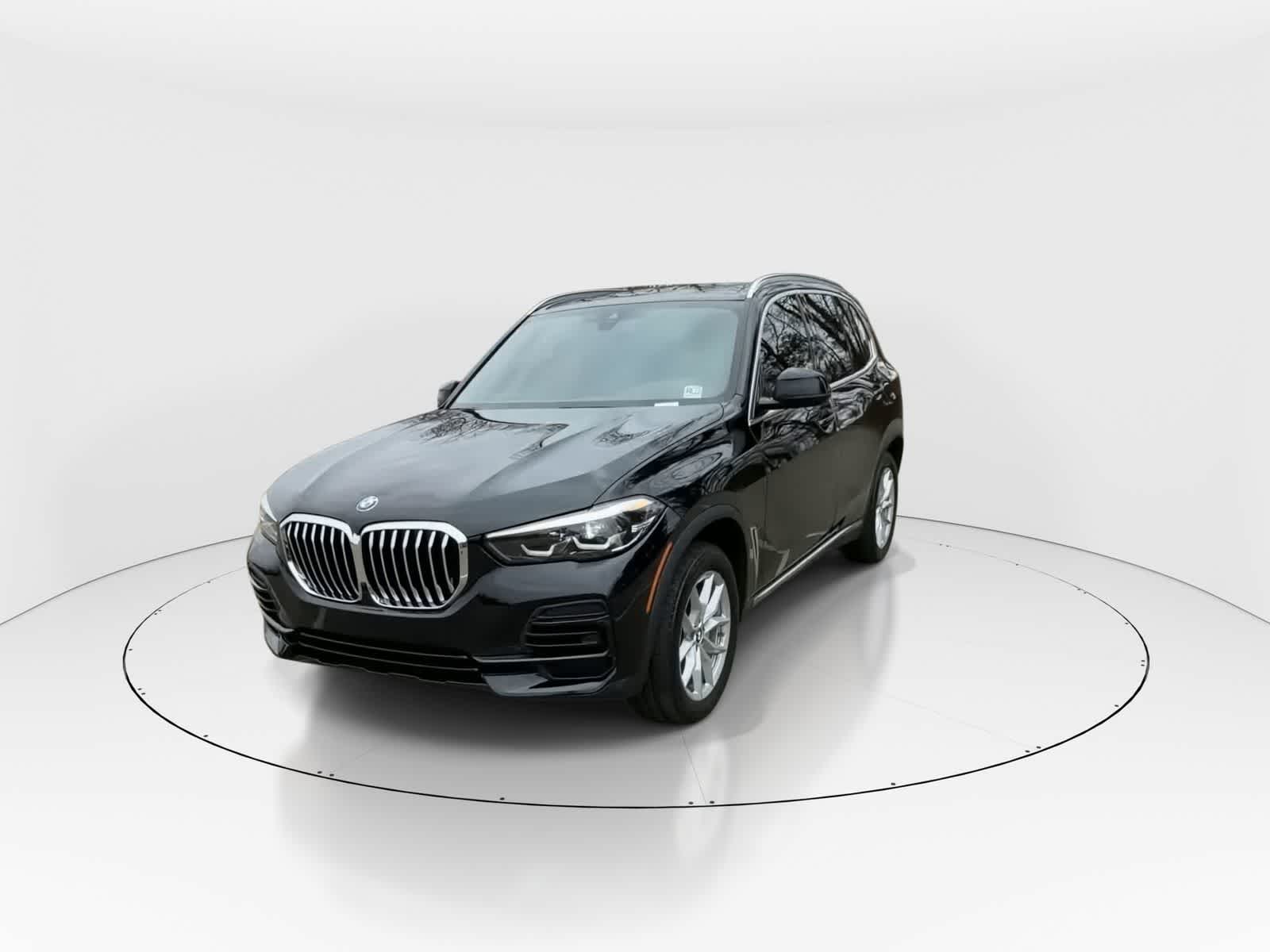 Thumbnail: 2023 BMW X5 - 3