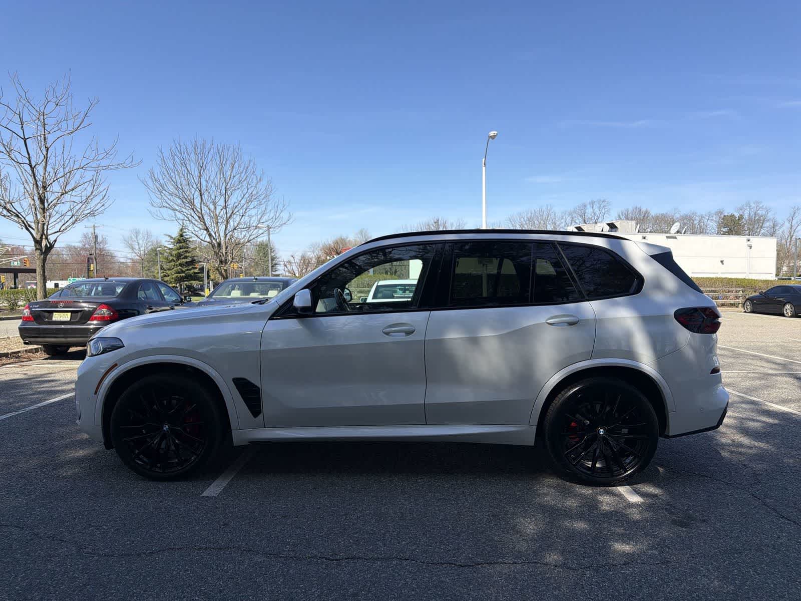 Thumbnail: 2024 BMW X5 - 11