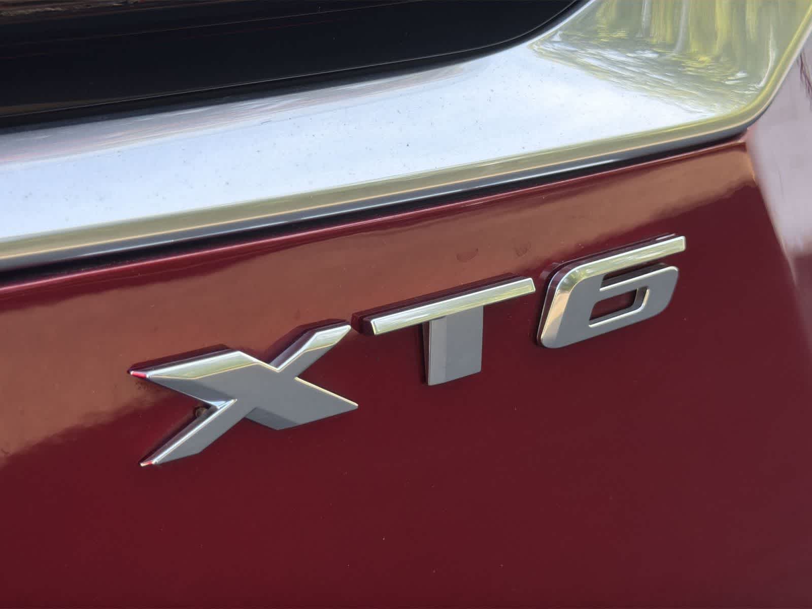 Thumbnail: 2023 Cadillac XT6 - 14