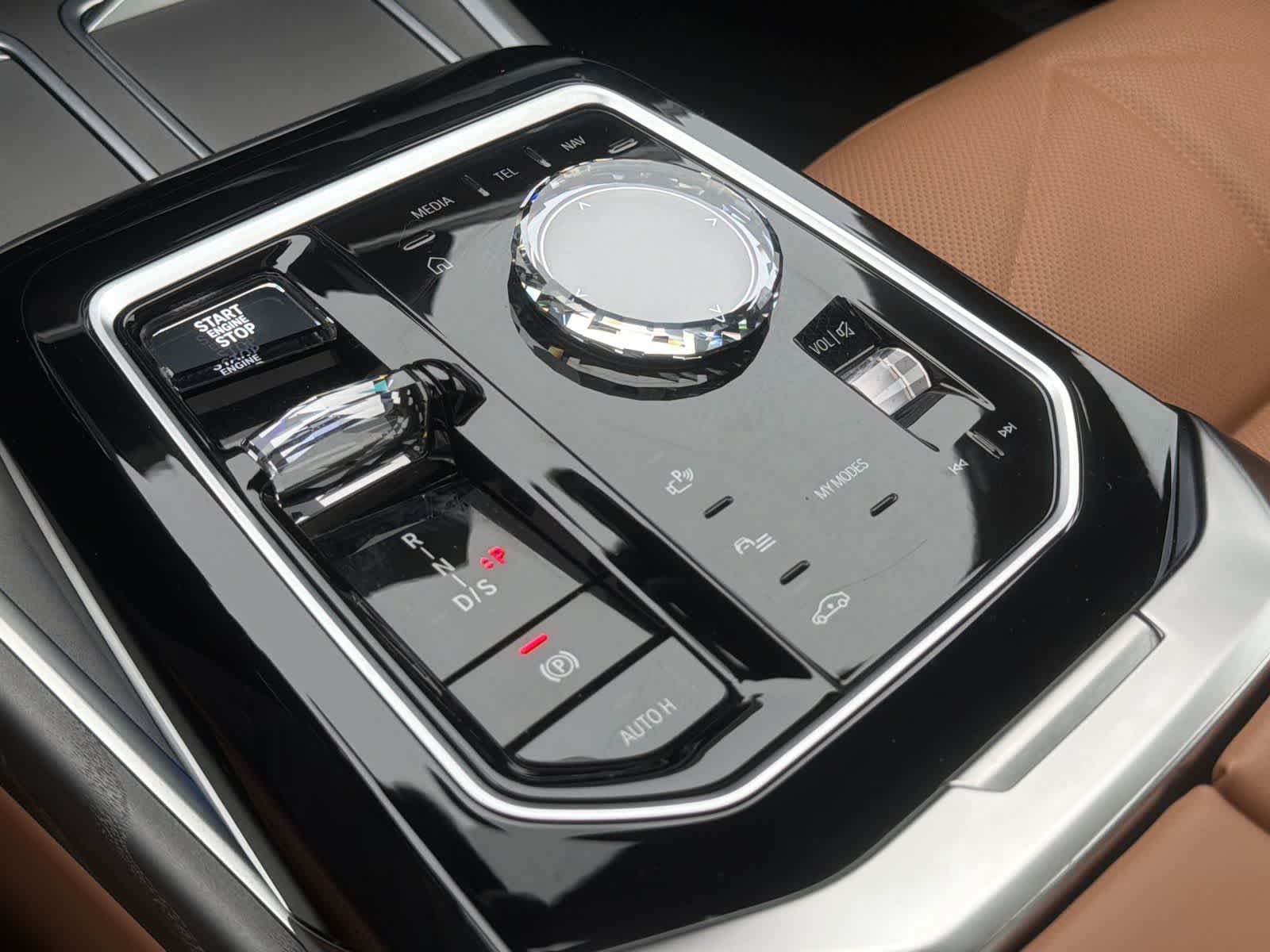 Thumbnail: 2023 BMW 7 Series - 25