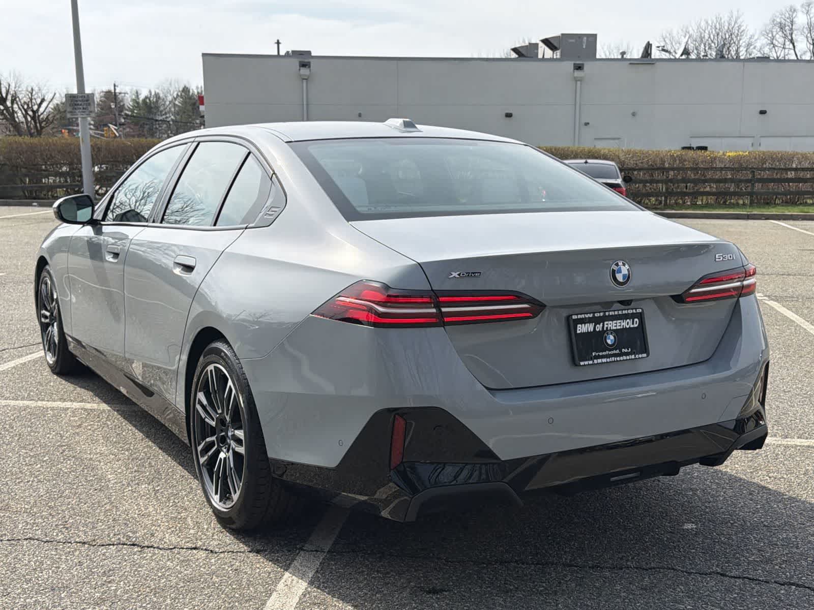 Thumbnail: 2026 BMW 5 Series - 12