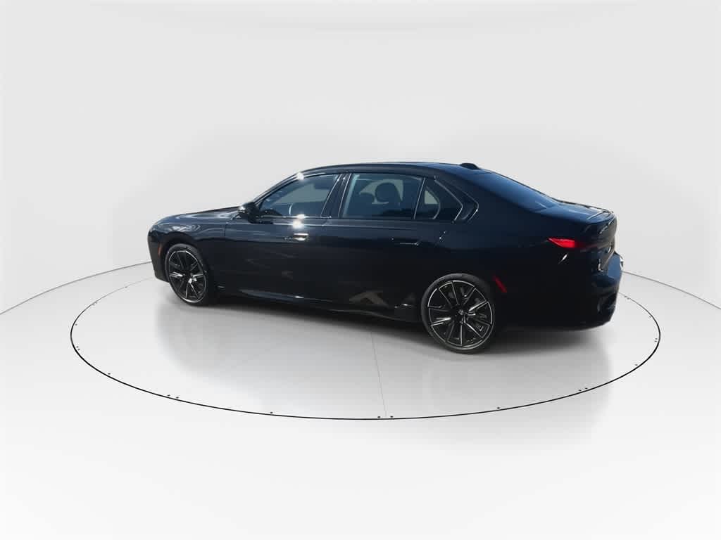 Thumbnail: 2023 BMW 7 Series - 7