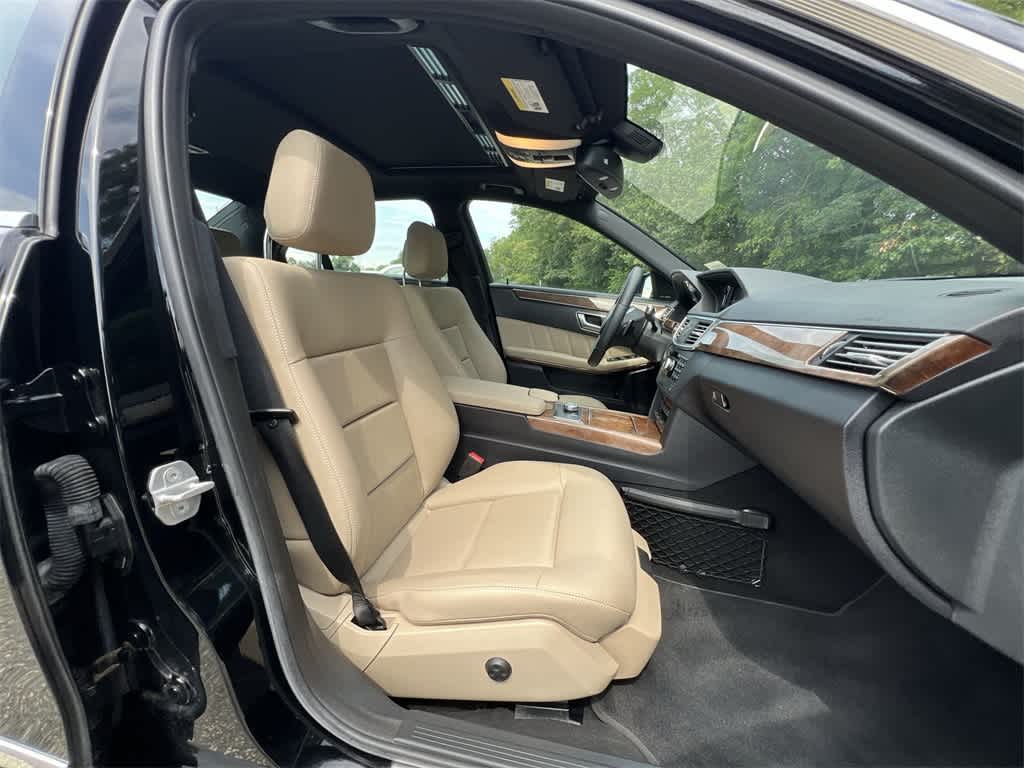 Thumbnail: 2013 Mercedes-Benz E-Class - 22