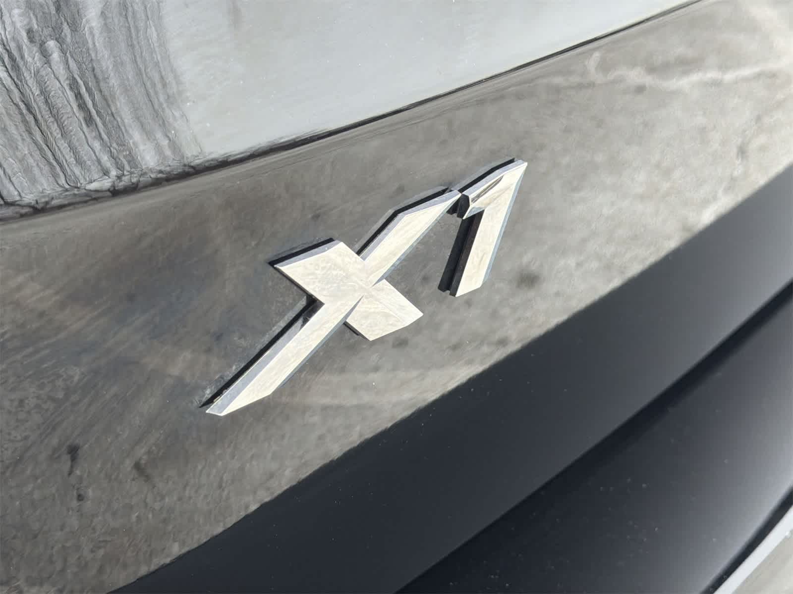 Thumbnail: 2025 BMW X1 - 15