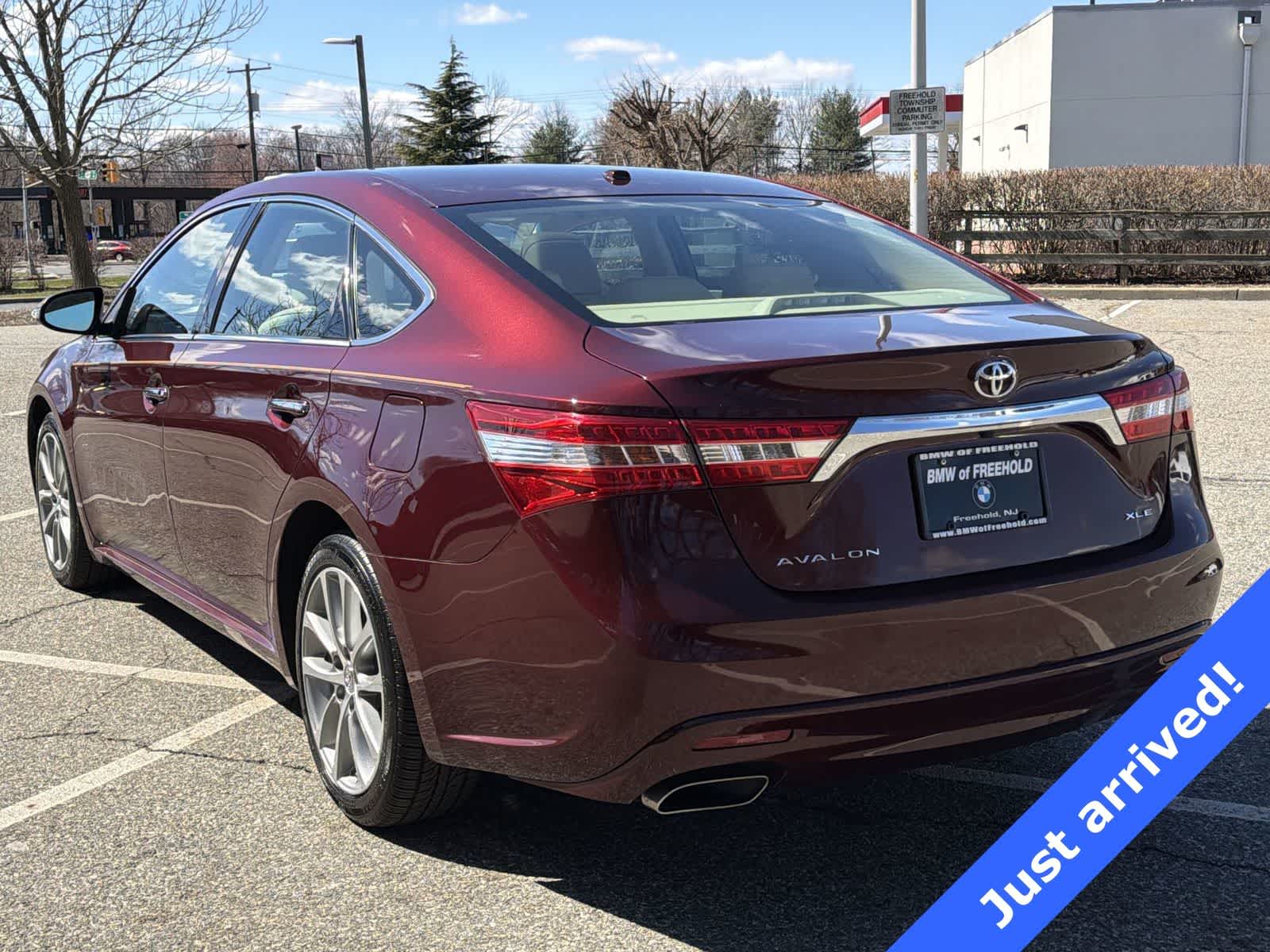 Thumbnail: 2015 Toyota Avalon - 12