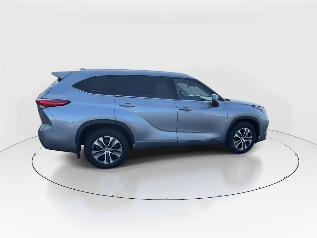 Used 2020 Toyota Highlander XLE SUV