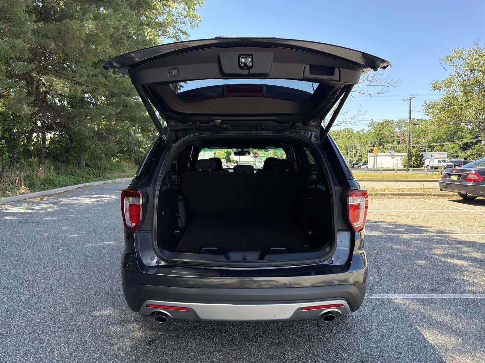 Thumbnail: 2017 Ford Explorer - 27