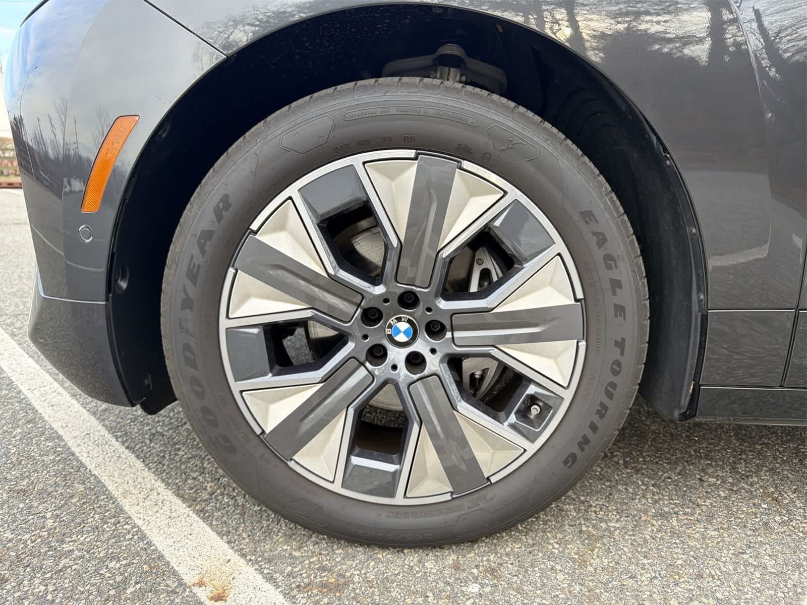 Thumbnail: 2026 BMW iX - 16