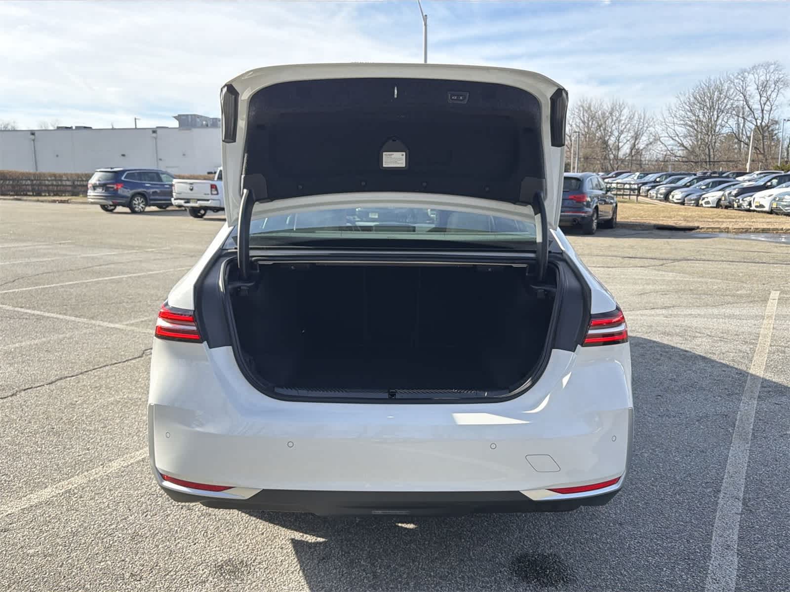 Thumbnail: 2026 BMW 5 Series - 27