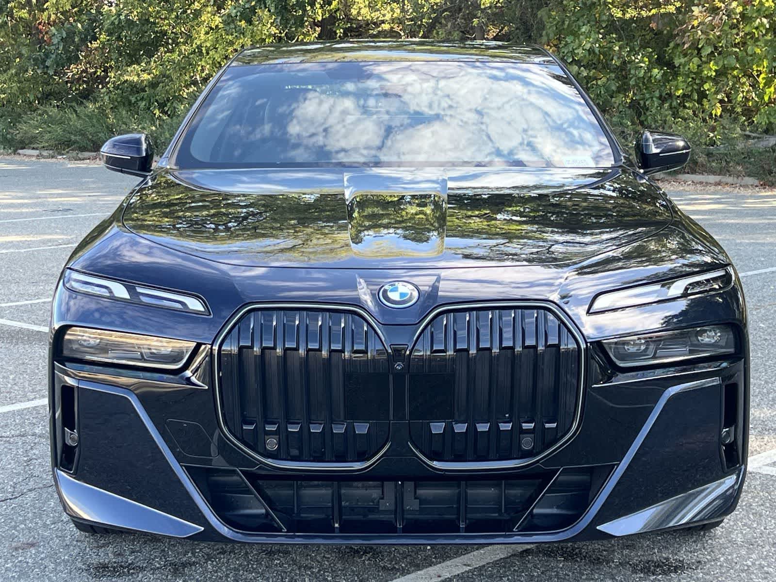Thumbnail: 2025 BMW i7 - 14