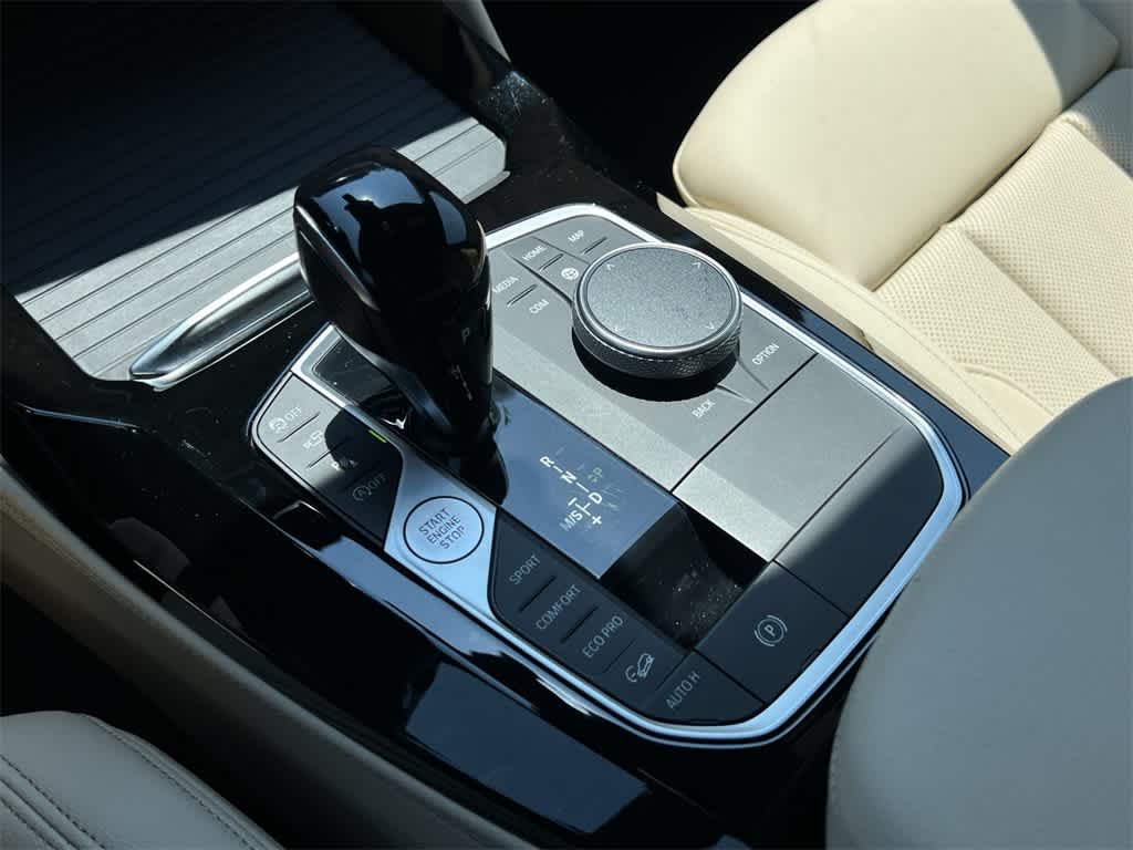 Thumbnail: 2022 BMW X4 - 25