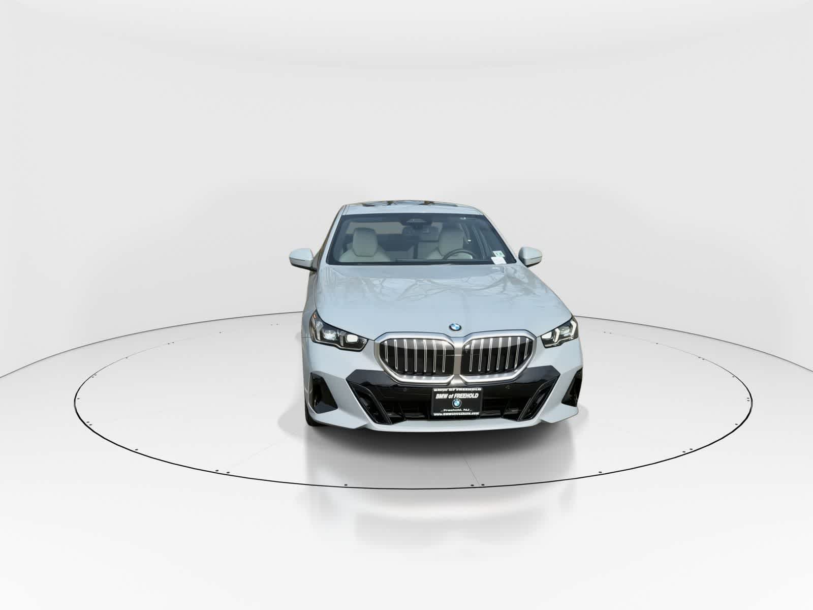 Thumbnail: 2026 BMW 5 Series - 3