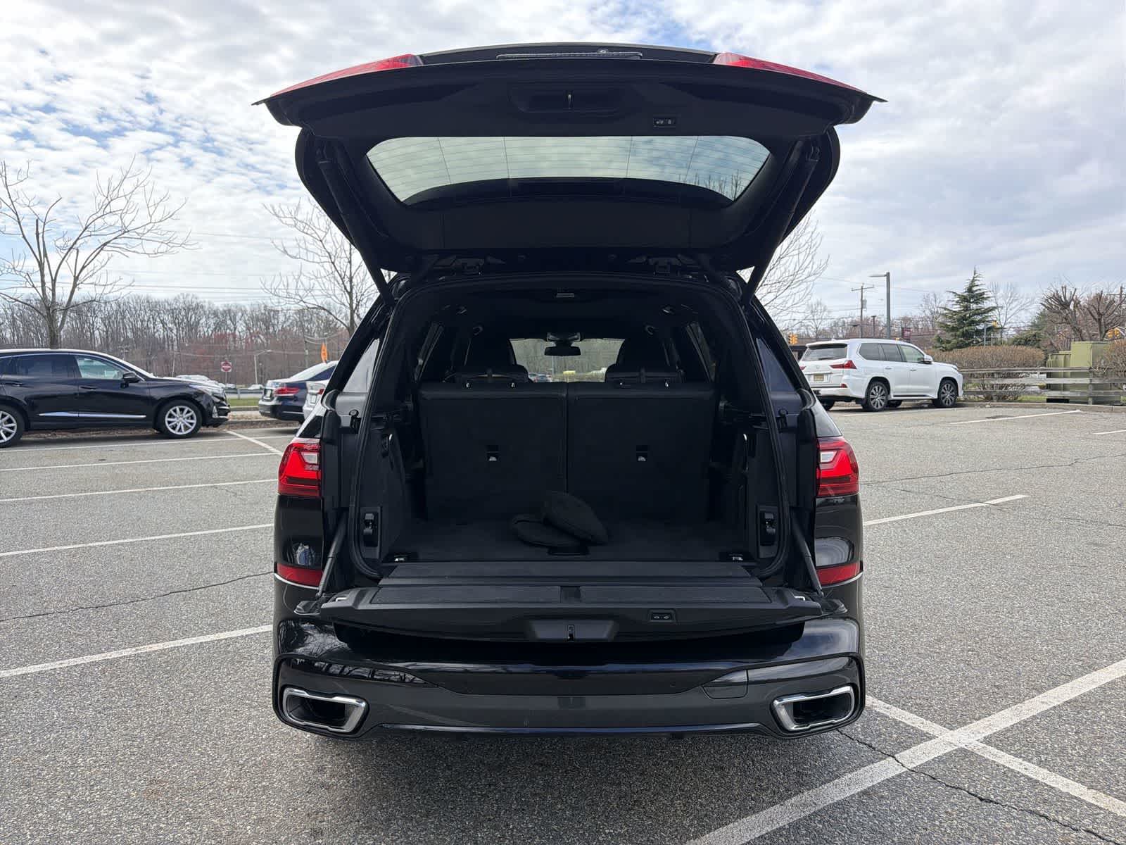 Thumbnail: 2020 BMW X7 - 27