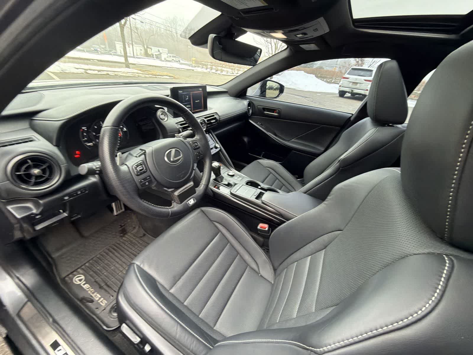 Thumbnail: 2023 Lexus IS - 10