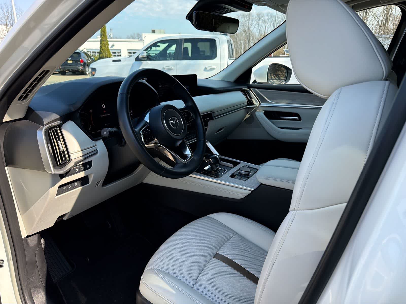 Thumbnail: 2024 Mazda CX-90 - 10