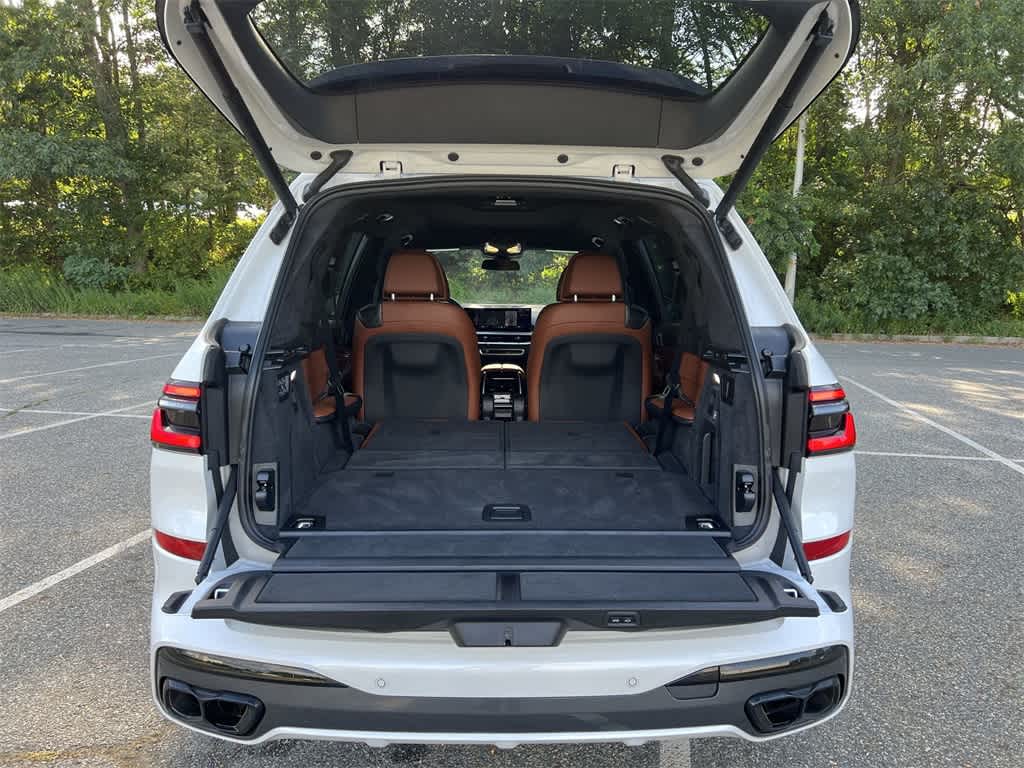 Thumbnail: 2024 BMW X7 - 27