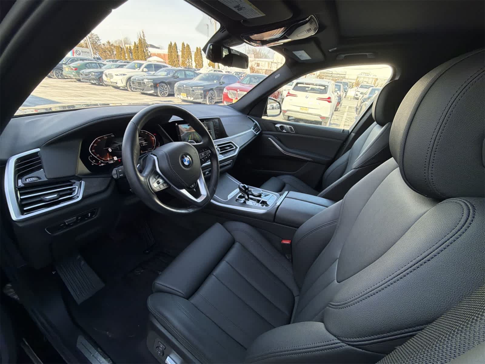 Thumbnail: 2022 BMW X5 - 10