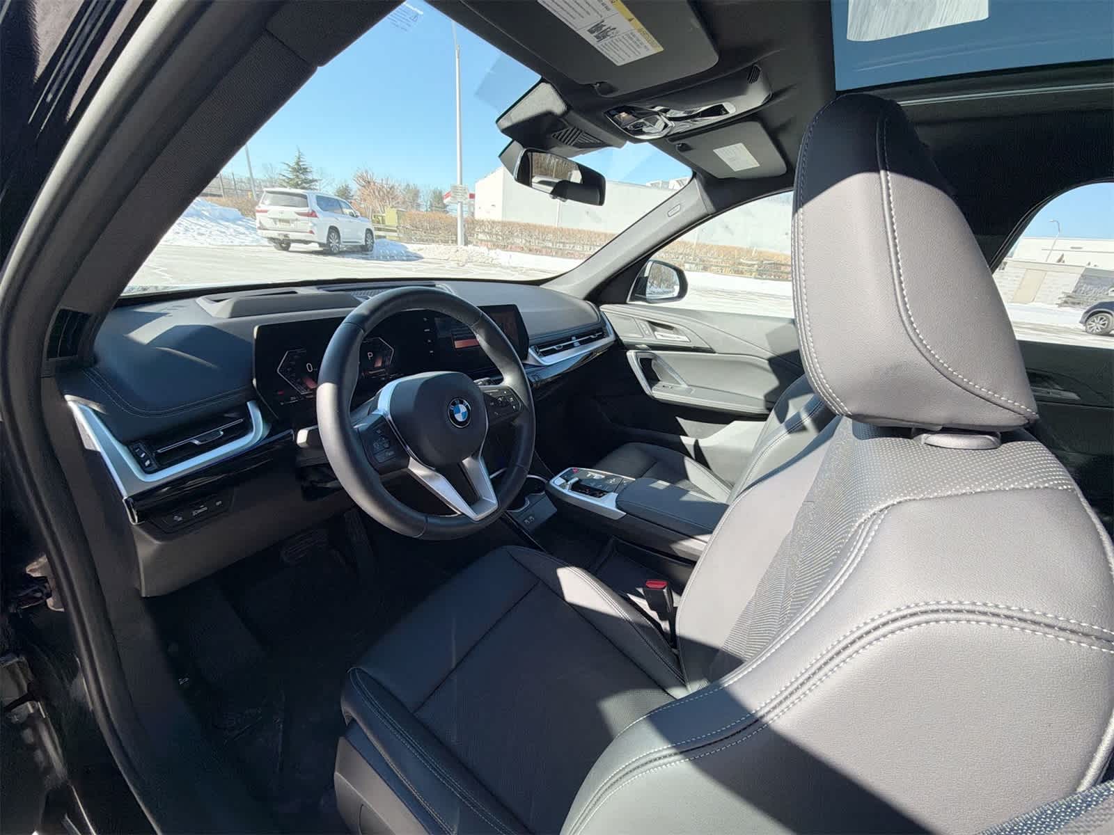 Thumbnail: 2025 BMW X1 - 10