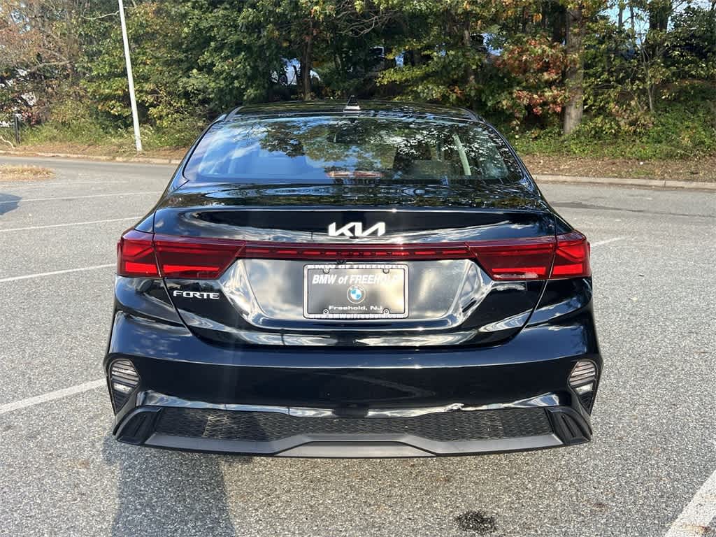 Thumbnail: 2023 Kia Forte - 13