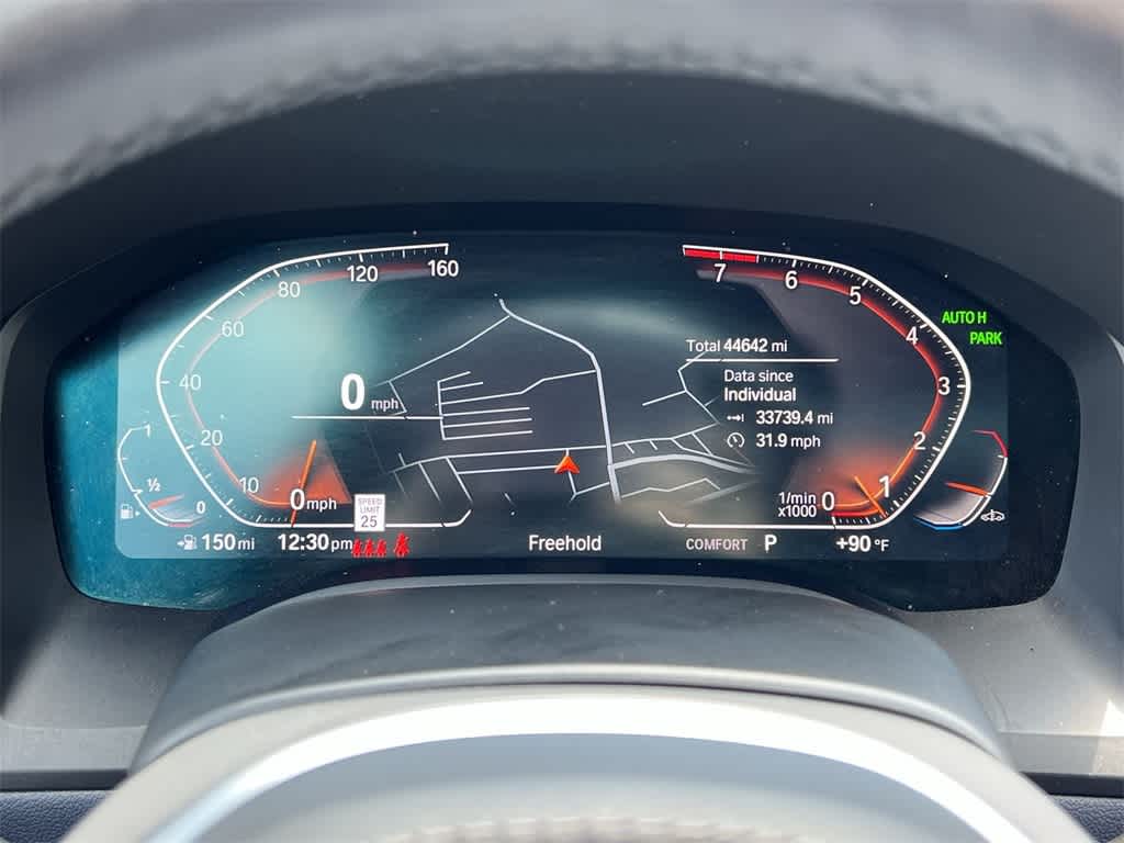 Thumbnail: 2024 BMW 8 Series - 26