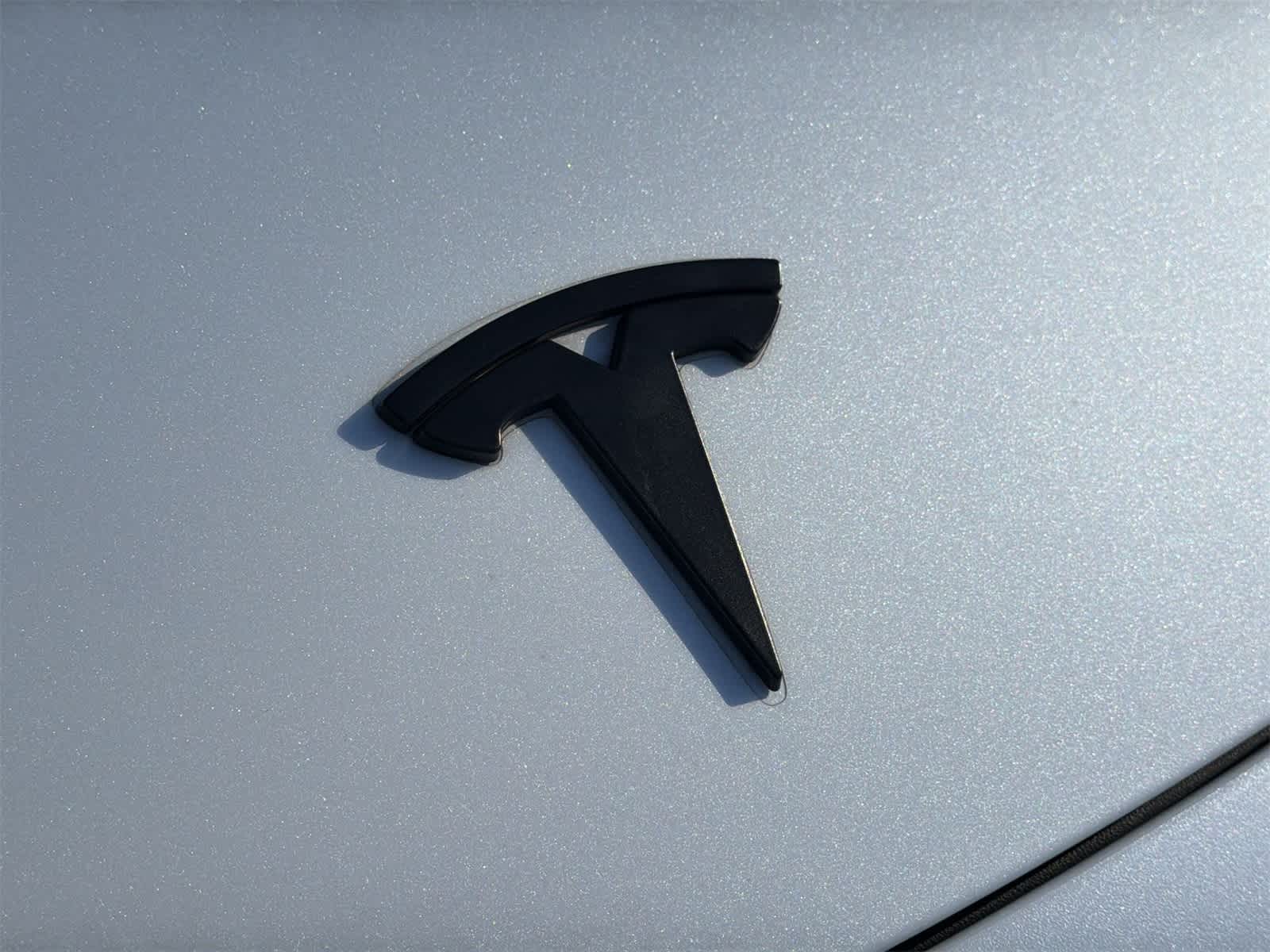 Thumbnail: 2022 Tesla Model 3 - 15